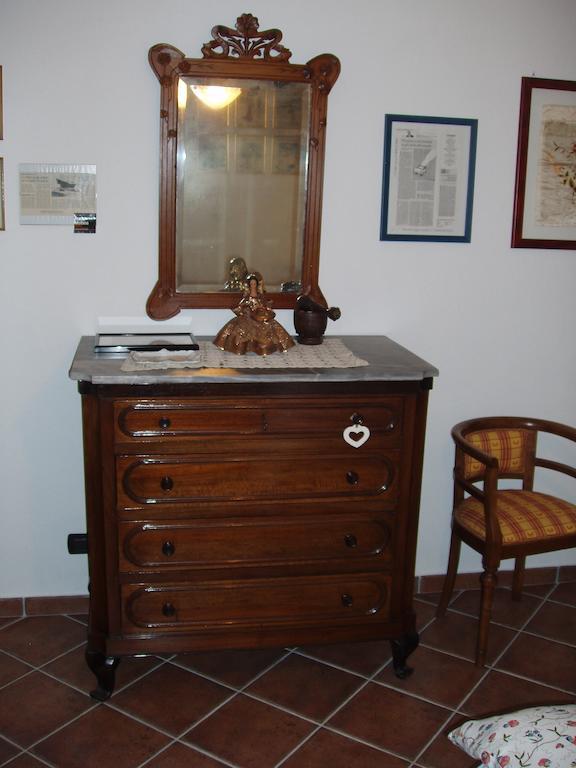 Cascina Nel Bosco Bed & Breakfast Moncucco Torinese Ruang foto