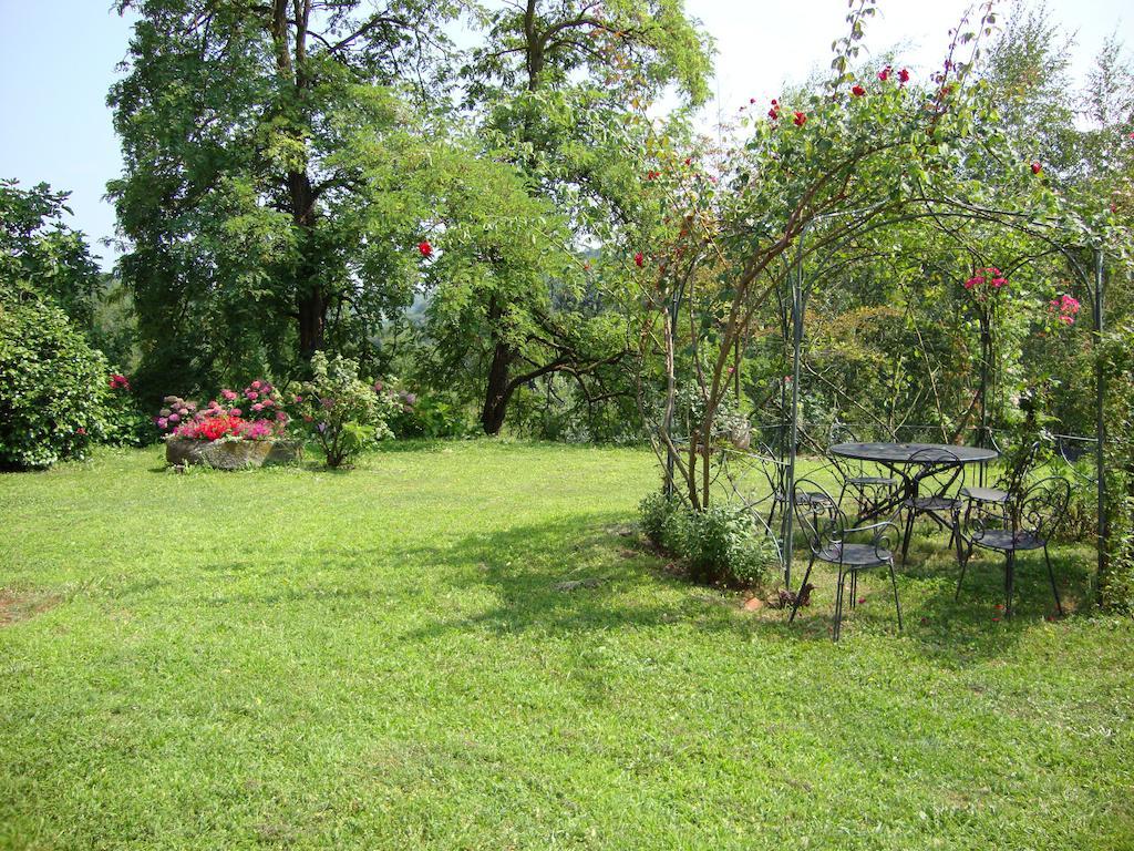 Cascina Nel Bosco Bed & Breakfast Moncucco Torinese Bagian luar foto